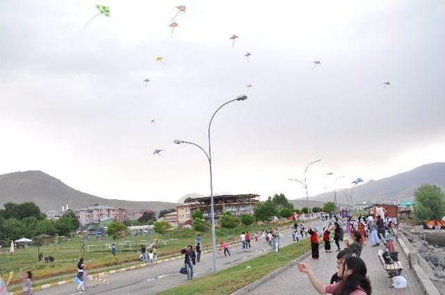 Tatvan&rsquo;da U&ccedil;urtma Şenliği D&uuml;zenlendi 1