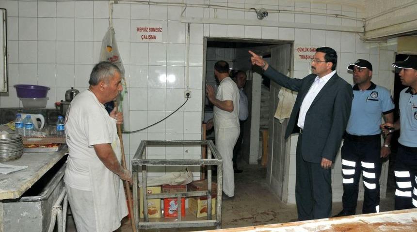 Başkan Ak'tan Fırınlara Gece Baskını