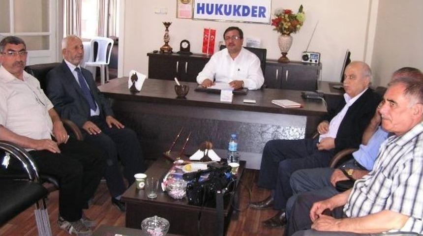 Fikir Adamları Derneği&rsquo;nden Hukuk-der&rsquo;e Ziyaret