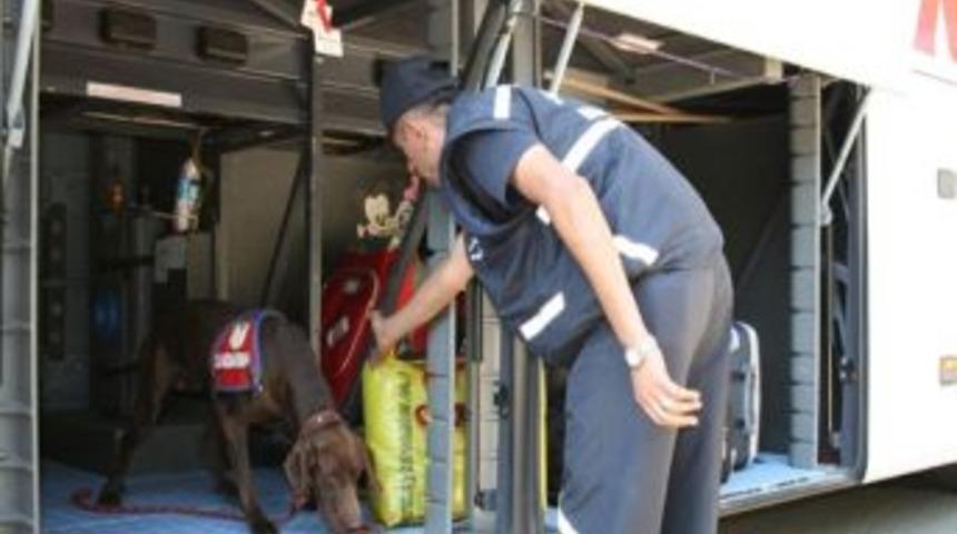 Ezel&rsquo;den Uyuşturucuya Ge&ccedil;it Yok