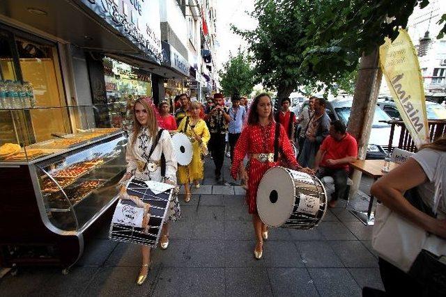 Karşıyaka'da Renkli Ramazan...