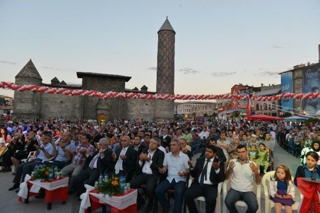 Yakutiye&rsquo;nin Geleneksel Ramazan Şenlikleri Kur&rsquo;an Tilaveti Ve Duayla Başladı