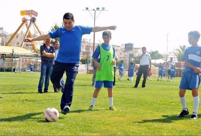 Tütüncü En Büyük Spor Okulunda