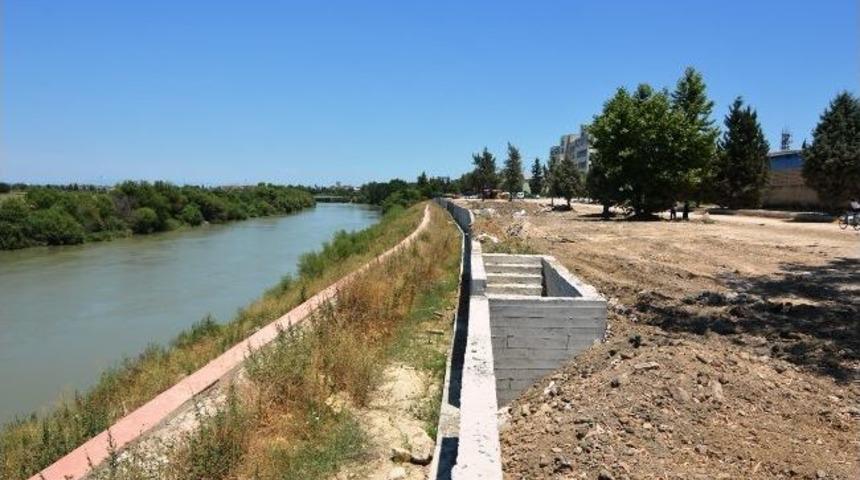 Ceyhan Nehri'nde Islah &Ccedil;alışmaları