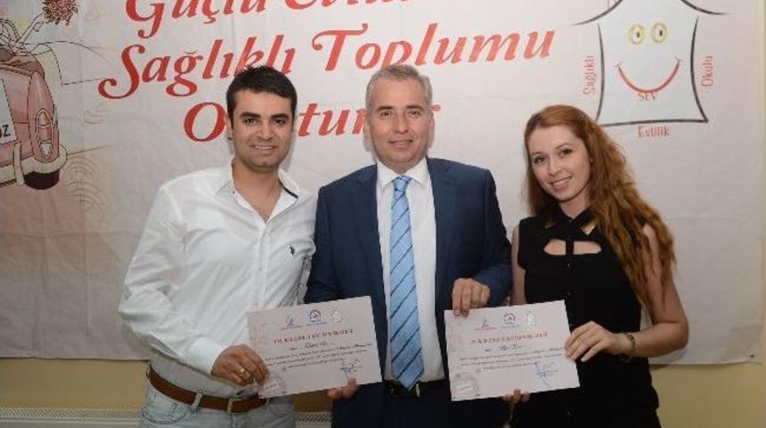 Evlilik Okulu Kursiyerleri Sertifikalarını Başkan Zolan'dan Aldı