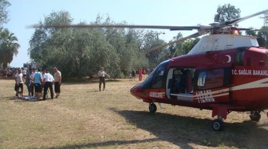 Hava Ambulansı Ekibi Ahmetbeyli&rsquo;ye İnerek Ağır Yaralı Vatandaşı 7 Dakikada İzmir&rsquo;e U&ccedil;urdu