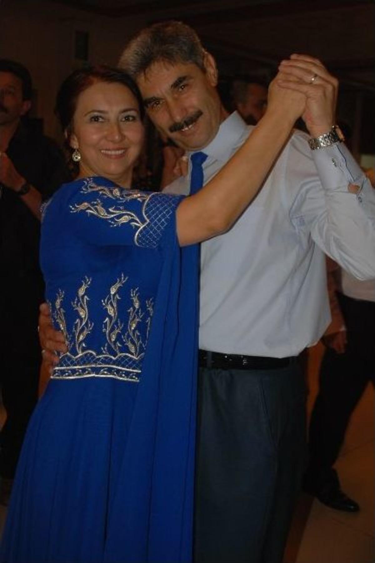 Gelin Ve Babası S&ouml;yledi, Damat Oynadı