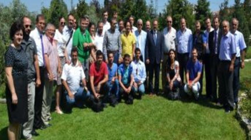 Vali Yerlikaya Gazetecilerle Buluştu