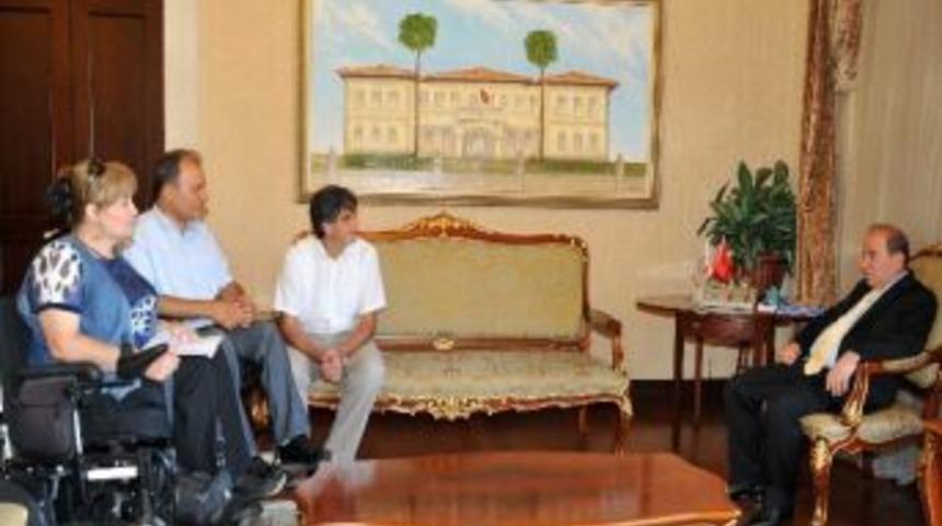 Sakatlar Derneği&rsquo;nden Vali &Ouml;zt&uuml;rk&rsquo;e Ziyaret