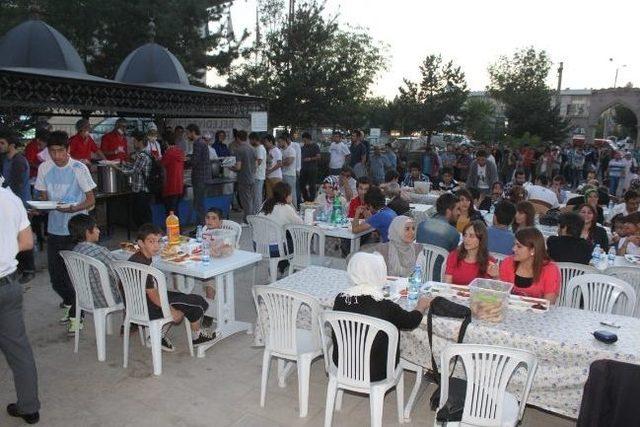 Palandöken Belediyesi’nden Ramazanın Ruhuna Uygun Çalışmalar