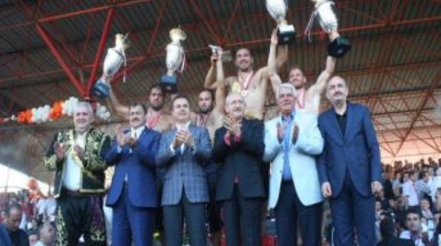 Kağıtsporlu G&uuml;reş&ccedil;ilerin Kırkpınar Başarısı