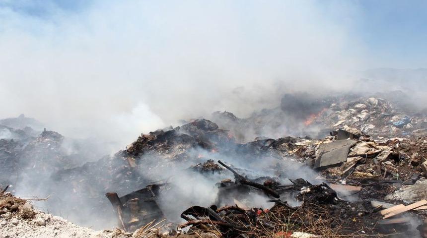 Edremit'te &Ccedil;&ouml;pl&uuml;k Yandı