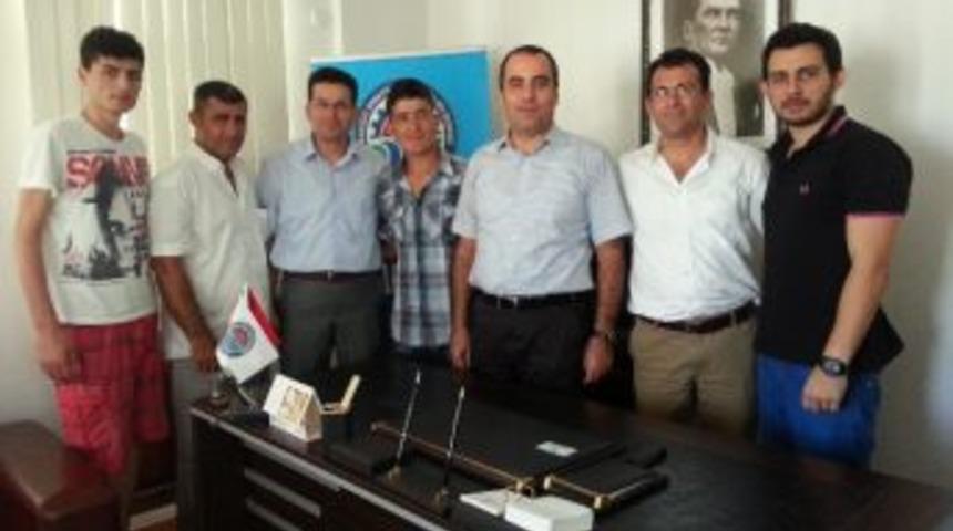 İşitme Engelliler Kul&uuml;b&uuml;'nden Masiad Başkanı Akar&rsquo;a Ziyaret