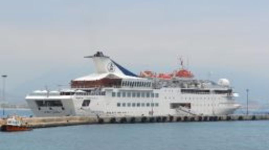 L&uuml;bnanlı Turistler Alanya'da