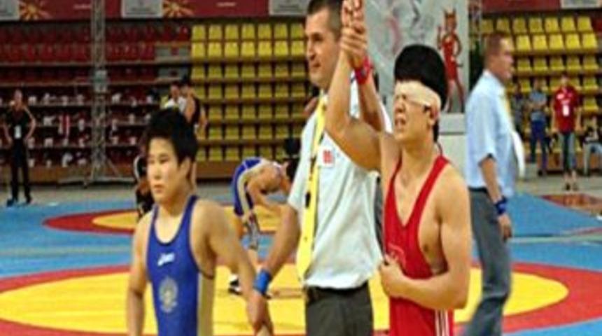 Milli Güreşçi Nebi Uzun, Avrupa Ikincisi Oldu