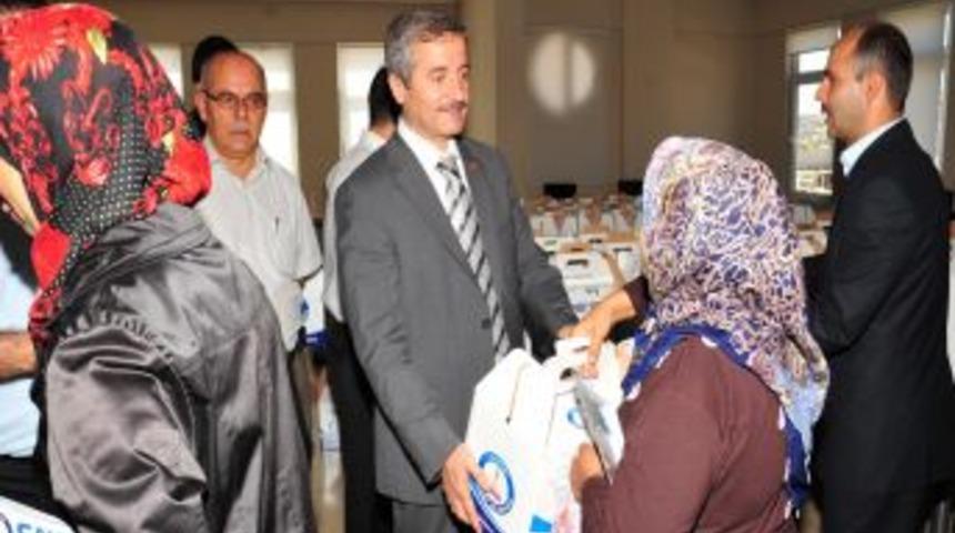 Şahinbey Belediyesi Ramazan &Ouml;ncesi 2 Bin Aileye Et Yardımı Yaptı