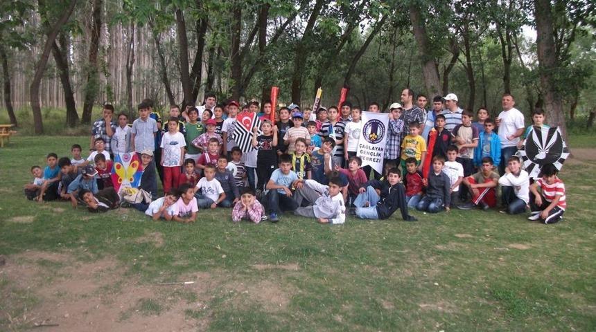 Sarıkaya’da Uçurtma Şenliğinde Çocuklar Eğlendi