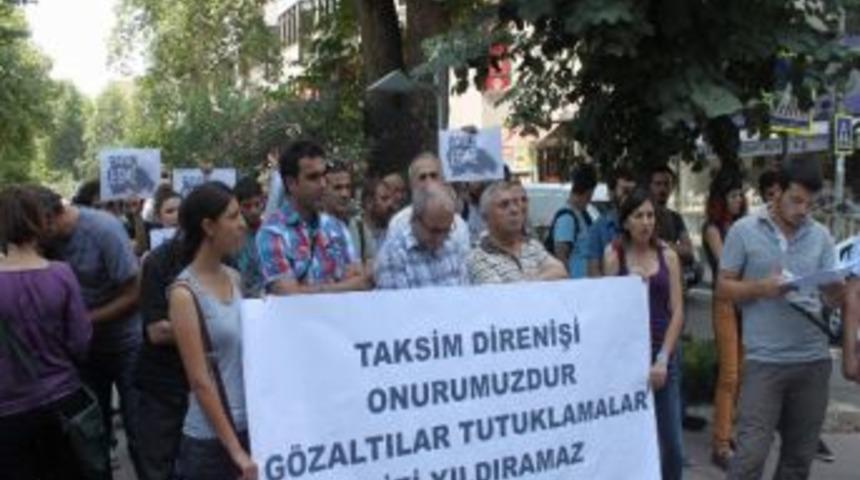 Gezi Gözaltılarına Protesto