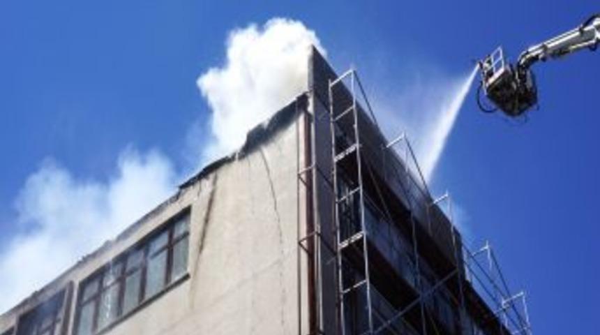 DHMİ Genel M&uuml;d&uuml;rl&uuml;ğ&uuml;'ndeki Yangın S&ouml;nd&uuml;r&uuml;ld&uuml;