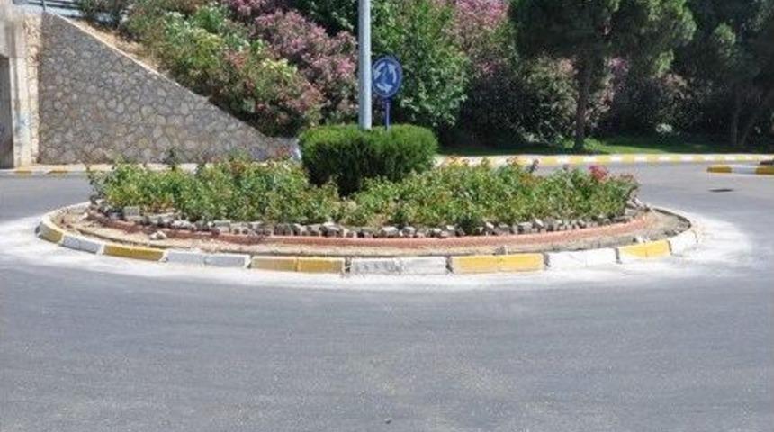Salihli&rsquo;de Kavşaklar Aydınlatıldı