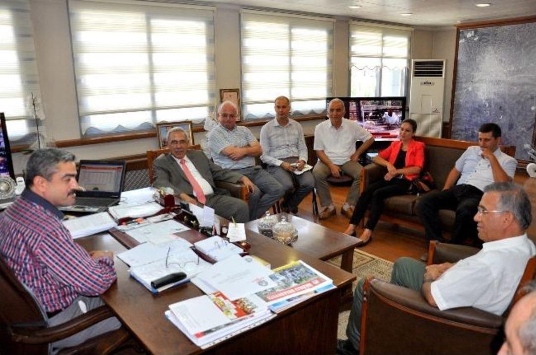 Ayso'nun Yeni Y&ouml;netimi, Başkan Alıcık&rsquo;ı Ziyaret Etti