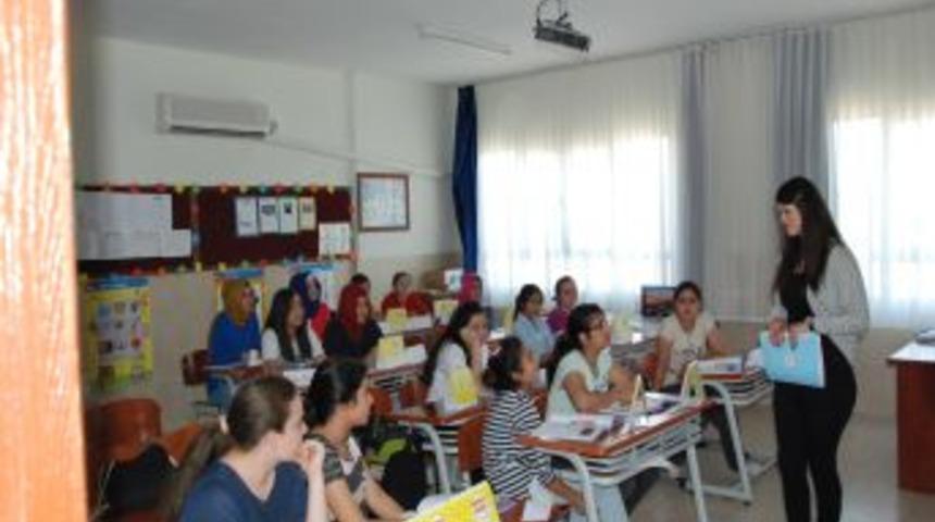 Bur&ccedil; Ceyhan Koleji &Ouml;ğrencileri, İngilizce Yaz Okulu'nu Da Tamamladı