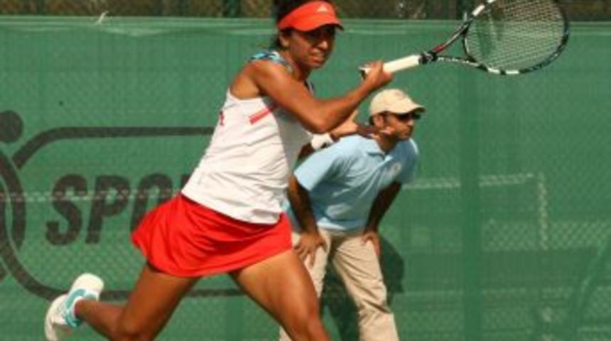 &Ccedil;ağla B&uuml;y&uuml;kak&ccedil;ay, Adını &Ccedil;eyrek Finale Yazdırdı