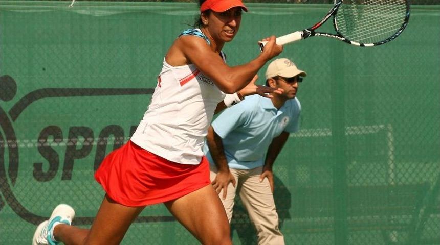 &Ccedil;ağla B&uuml;y&uuml;kak&ccedil;ay, İstanbul&rsquo;daki Turnuvaya Iyi Başladı