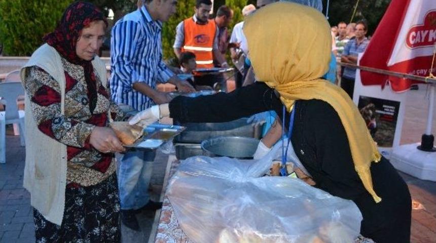 Kimse Yok Mu Uşak Şubesi Ramazan İ&ccedil;in Hazır