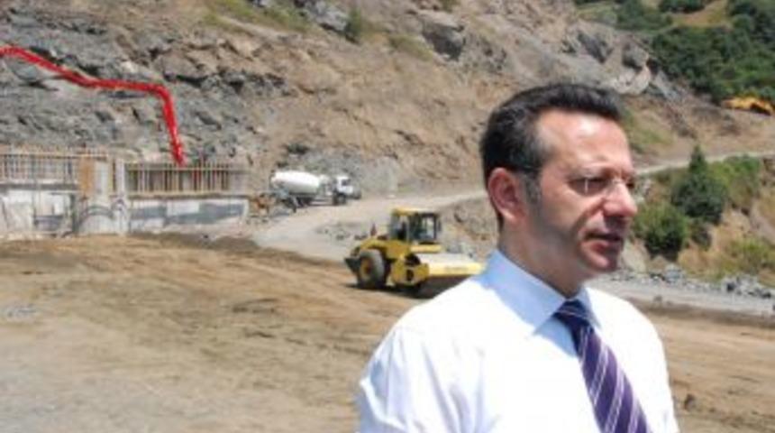 Vali H&uuml;seyin Aksoy, Yılanlı Dere'de Incelemelerde Bulundu