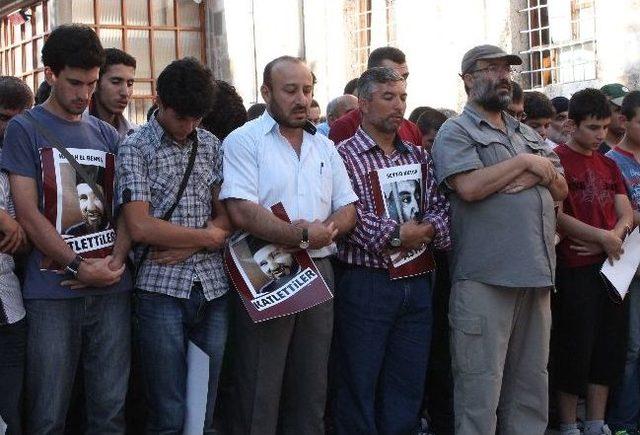 Konya’da Mısır’da Ölenler İçin Gıyabi Cenaze Namazı Kılındı