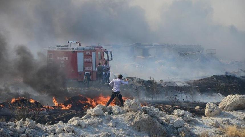 Konya&rsquo;da &Ccedil;&ouml;pl&uuml;k Yangını Paniğe Neden Oldu