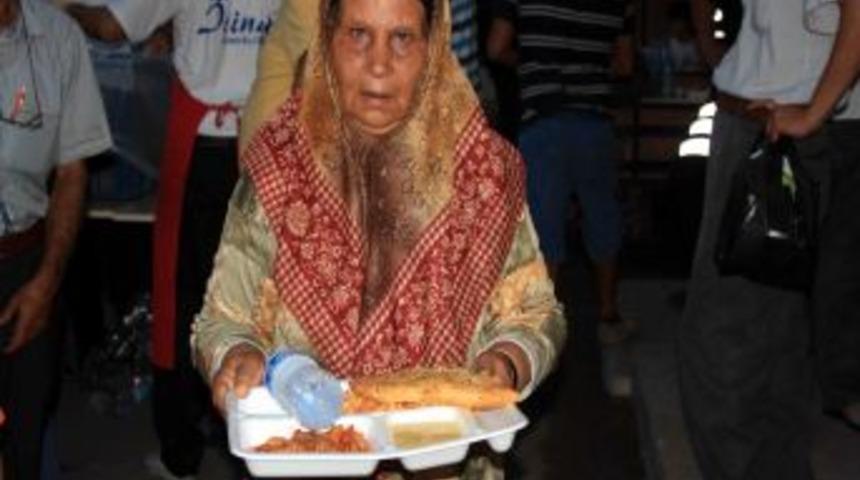 Mersinliler Kimse Yok Mu&rsquo;nun Iftarında Buluştu