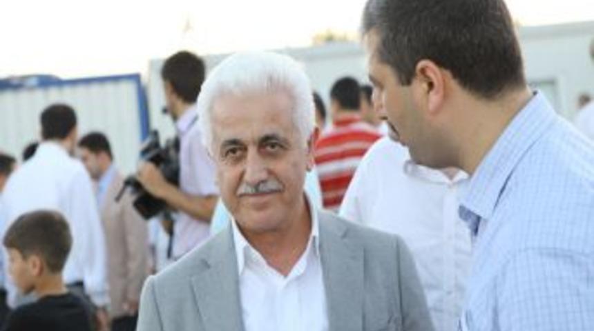İşadamları, Suriyeli M&uuml;ltecilerle Birlikte Iftar Yaptı