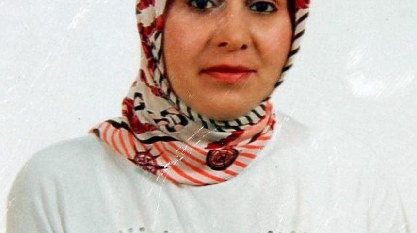 Kaybolan Eşini Arıyor