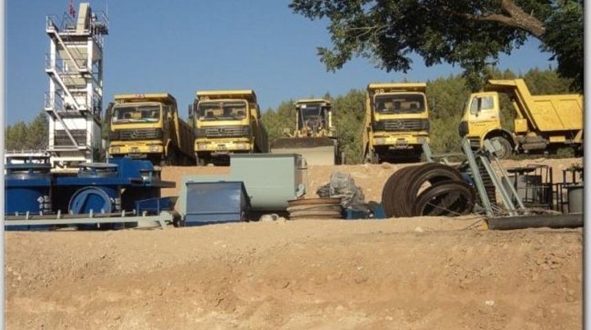 K&ouml;ylerde Asfalt &Ccedil;alışmalarına Hız Verildi