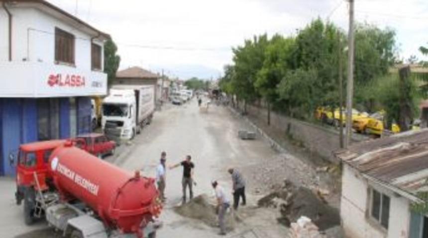 Yol Genişletme &Ccedil;alışmaları Devam Ediyor