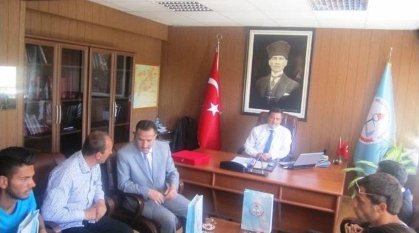 Makedonya Ekibinden Milli Eğitim M&uuml;d&uuml;rl&uuml;ğ&uuml;ne Ziyaret