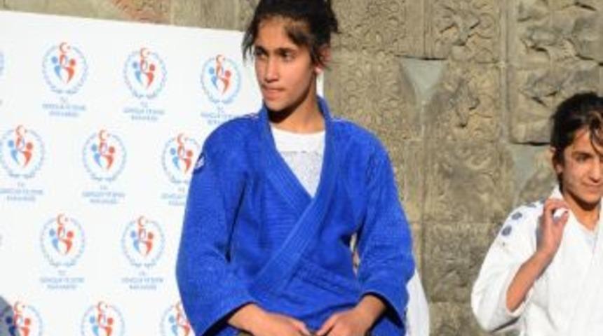 Judonun Balkanlardaki Bronz Kızı Soydan
