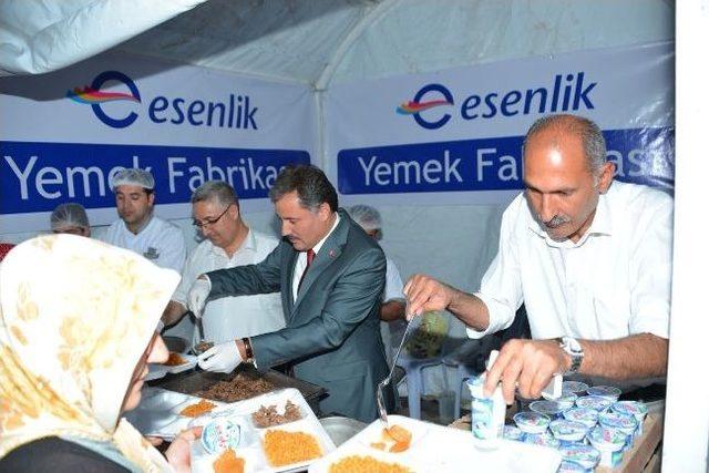 Malatya Belediyesi’nden İftar Yemeği 1
