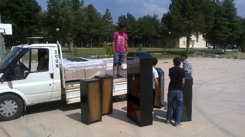Deniz Feneri Derneği'nden Gediz'de Ev Eşyası Yardımı