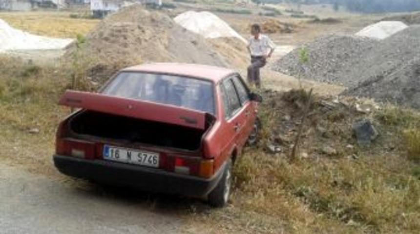 &Ccedil;aldıkları Aracın Yakıtı Bitince Bırakıp Ka&ccedil;tılar