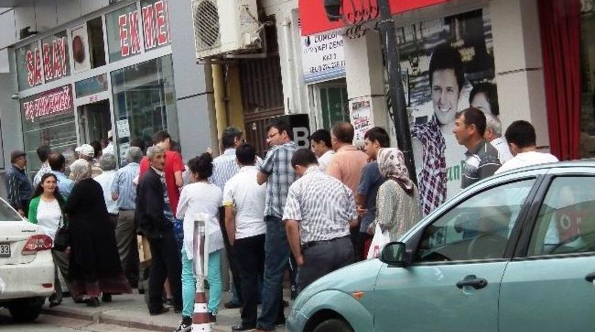 K&uuml;tahya&rsquo;da Pide Kuyruğu Geleneği