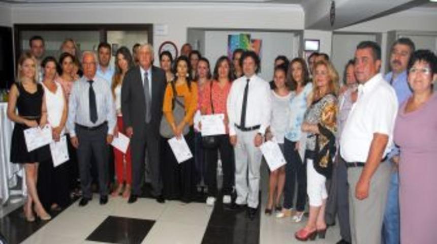 Sertifikalarını Alan Gen&ccedil; Tasarımcılara 100 Bin Lira Kredi