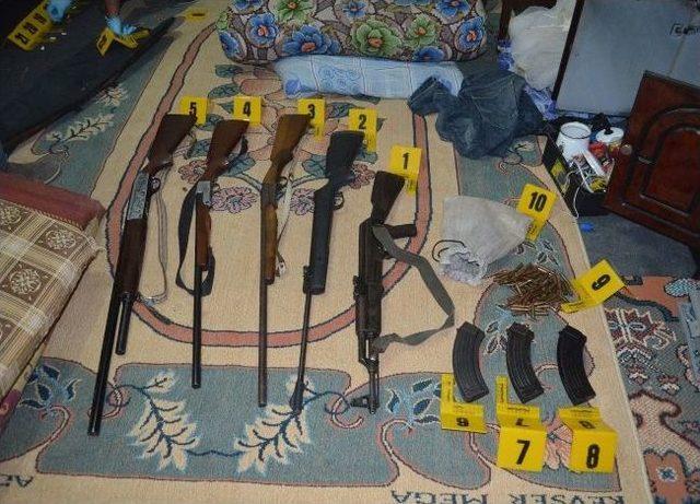 Bitlis&rsquo;te Ka&ccedil;ak Silah Operasyonu 1