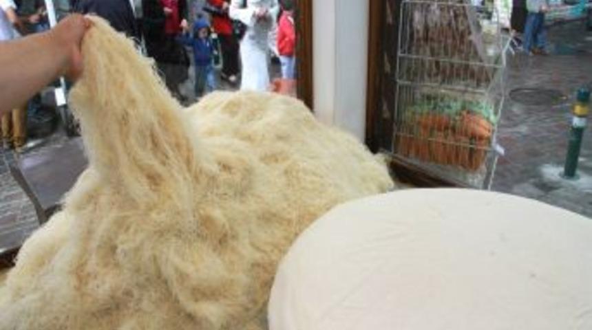 Tuz Pazarı &Ccedil;arşısı'nın Kadayıf&ccedil;ısı 1 Asırdır Aynı