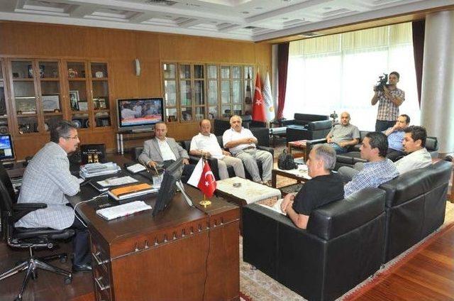 Gazeteciler Başkan Poyraz&rsquo;ı Ziyaret Etti 1