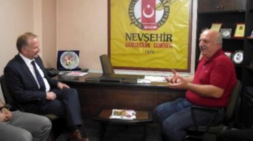 Vali Ceylan'dan Nevşehir Gazeteciler Cemiyetine Ziyaret