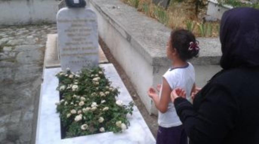 Merhum Halveti Şabani Şeyhi Mehmet Dumlu'nun Kabri Yenilendi