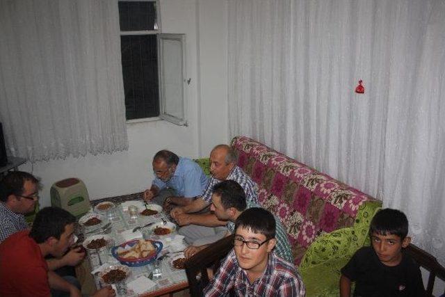 Ünye Kaymakamlığı Sıcak Yemeği İle Vatandaşın İftar Konuğu 1